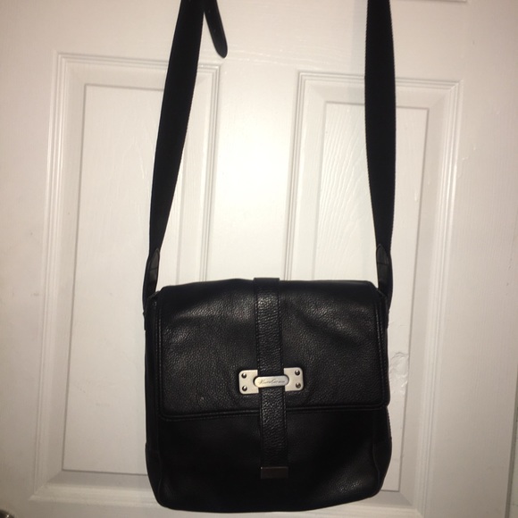 Kenneth Cole - Picture 1 of 4